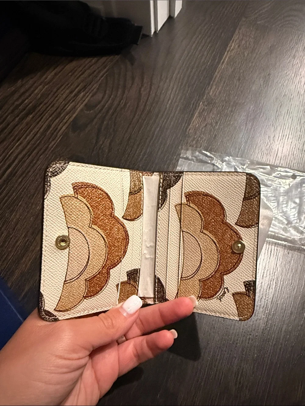 Coach wallet ID face